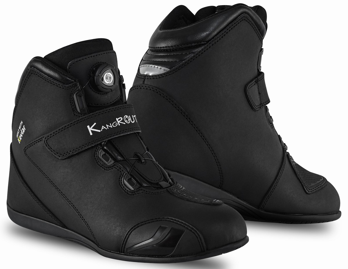 ZAPATILLAS DE MOTO IMPERMEABLES Y TRANSPIRABLES CON HOMOLOGACIÓN CE Y EPI ZAPATILLAS DE MOTO IMPERMEABLES Y TRANSPIRABLES CON HOMOLOGACIÓN CE Y EPI